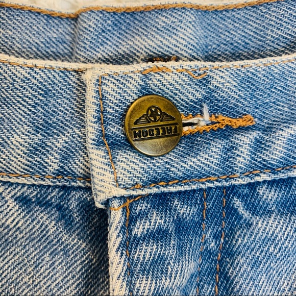 Women’s high-waist jean shorts - Picture 2 of 6